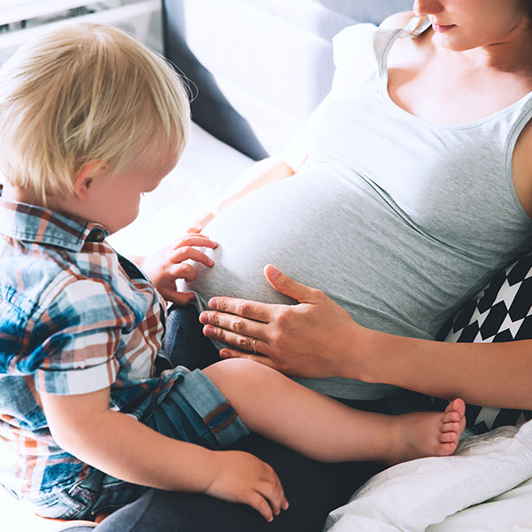 Helping new mothers recover from substance use 